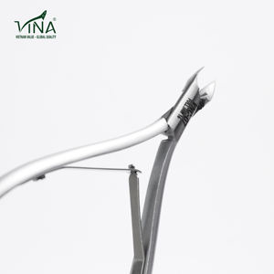 Cortacutículas Vina VNC-07 de Acero Inoxidable Gris con Punta Biselada para Salones de Uñas y Estudios de Belleza - Herramienta Profesional Duradera - Product Image 3