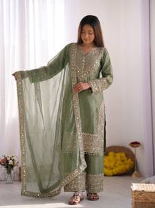 ชุดสัลวาร์ คามีซ ผ้ากำมะหยี่สีเหลือง 100% ผ้าฝ้ายสำหรับผู้หญิง ชุดปักลายเสื้อคลุมตัวยาวพร้อมผ้าคลุมไหล่ ชุดแต่งงานแบบปากีสถานสำหรับฤดูร้อน - Product Image 3