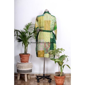 Kimono en soie pure vintage Kantha pour femmes, veste bohème taille unique ajustable mi-longue, kimonos en soie Kantha pour femmes - Product Image 6