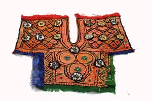 Free Shipping Indian <b>Vintage</b> Hand Embroidered Banjara Neck Yoke Craft Patch - Product Image 3
