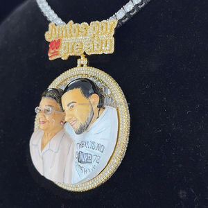 Pendentif personnalisé en émail 3D à deux visages en argent sterling plaqué or rose 925 émeraude et pendentif en diamant Moissanite VVS de taille ronde - Product Image 4