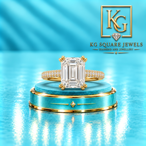 Anillo Solitario de Lujo de Oro de 14K con Diamante Cultivado en Laboratorio de Corte Esmeralda, Engaste Catedral y Certificación IGI - Product Image 3