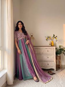 Nuevo Conjunto de Vestido Largo Reversible para Mujer, Sin Arrugas, Elástico, para Fiestas, con Bordado Pur Nc Moss y Dupatta - Product Image 2