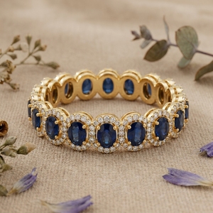 Anillo de Eternidad con Halo de Moissanita en Oro de 14K, Corte Ovalado, de Lujo, para Boda y Aniversario, para Mujer, Estilo Vintage - Product Image 1