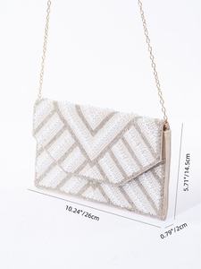 Elegante Bolso de Mano Bordado para Novia con Hilo Decorativo y Aspecto Tradicional Moderno, Bordado Floral Hecho a Mano - Product Image 6