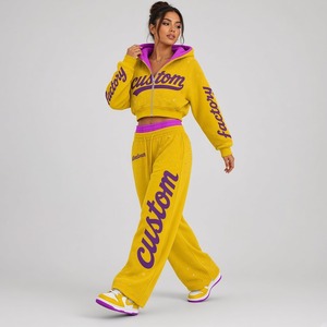 Conjunto de sudadera corta amarilla y pantalones anchos para mujer, con estampado gráfico de diamantes de imitación, ropa informal de calle, conjunto de dos piezas a juego - Product Image 6