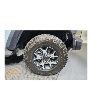 Jeep Wrangler 2.0 Rubicon 2023 de 4 Puertas en Color Earl Clear Coat, 16,437 km, Caja de Cambios Automática, Asientos de Tela, Cámara Trasera para Volante a la Izquierda - Product Image 5