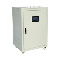 Stabilisateur de tension servo 100 KVA 380 V triphasé AVR SVC avec protection contre les courts-circuits, en aluminium, haute efficacité