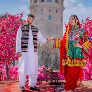 Ensemble assorti pour couple afghan, ensemble de robe rouge Kuchi, shalwar kameez pour homme avec gilet, vêtements traditionnels pour mariage et occasions décontractées - Product Image 4