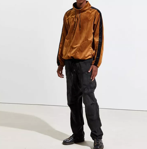 Sweat-shirt à capuche en velours pour homme, col roulé, manches longues, coupe ample, couleur unie, style décontracté, pour l'automne, noir avec bandes latérales - Product Image 1