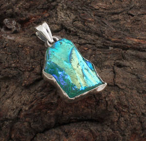 Collar Unisex de Plata de Ley 925 con Baño de Platino, con Colgante de Cristal Natural Brillante con Engaste Vintage, Venta al por Mayor - Product Image 2