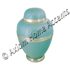 Elegante urna de cremación de latón con acabado pulido y grabado personalizado para un tributo amoroso por Axiom Home Accents - Product Image 6