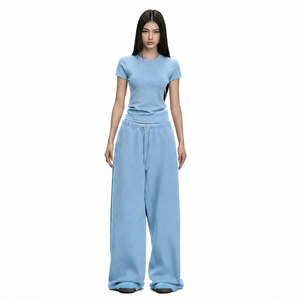 Achetez un ensemble décontracté pour femmes, composé d'un t-shirt bleu clair de qualité supérieure et d'un pantalon de survêtement à jambes larges, coupe ample, avec cordon de serrage, pour se détendre à la maison - Product Image 1