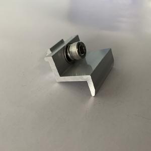 Support de montage solaire fabriqué au Vietnam, pince d'extrémité en aluminium pour système solaire au sol de haute qualité - Product Image 1