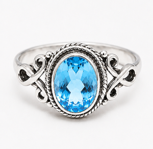 Anillo de Plata con Topacio Azul, Anillo con Gema Ovalada Facetada, Anillo de Plata de Ley, Joyería con Piedra de Nacimiento de Diciembre, Hecho a Mano - Product Image 3