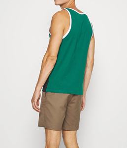 Débardeur d'entraînement personnalisé OEM pour hommes, respirant en coton blanc, vêtements de fitness et de gymnastique décontractés, coupe surdimensionnée, T sans manches de grande taille - Product Image 2