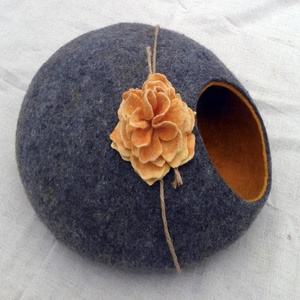 wool cat cave - Product Image 2