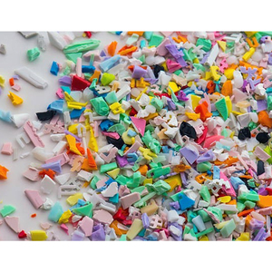 Suministro de fábrica: Hojuelas de HDPE lavadas de alta pureza, pellets de plástico reciclado, materia prima para la fabricación de bidones por moldeo por soplado - Product Image 5