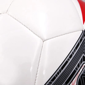 Ballon de football en cuir promotionnel, best-sellers, impression de logo personnalisée, sport, taille personnalisée, matériau TPU, fabrication pakistanaise - Product Image 2