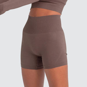 Pantalones cortos de compresión para mujer, de cintura alta y flexibles, ideales para deportes, gimnasio y entrenamiento. - Product Image 1