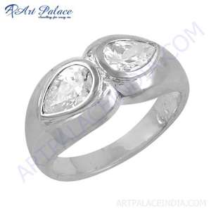 Nouvelle bague de mode en argent brillant avec pierre précieuse en zircone cubique - Product Image 1