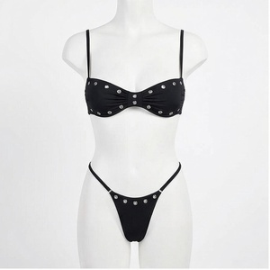 Ensemble bikini noir à strass pour femme, haut bandeau et bas string, maillot de bain deux pièces uni extensible - Product Image 1