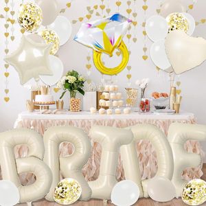 Set di 53 Pezzi per Decorazioni Festa Nuziale e Addio al Nubilato in Oro Champagne, Include Palloncini 'Bride To Be', Fascia e Velo in Foil - Product Image 2