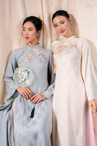 Vestido Ao Dai Vietnamita de Alta Calidad con Detalle de Borlas Bordadas con Flores de Cerezo, Diseño Tradicional de 2 Paneles KAD31 - Product Image 5