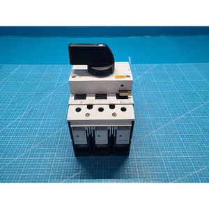 Disjoncteur à boîtier moulé Moeller NZM7-100N-NA, utilisé comme pièce détachée pour équipement semi-conducteur d'époque - Product Image 6