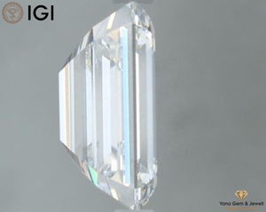 Créez votre moment unique avec un diamant de 4,00 carats de taille émeraude, cultivé en laboratoire par procédé CVD, couleur F, clarté VS1. - Product Image 3