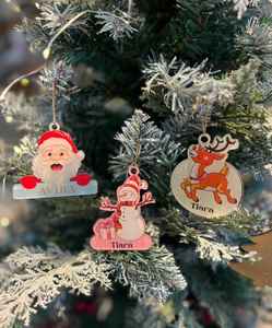 Adornos Navideños Personalizados Hechos a Mano en Acrílico con Nombre, Forma Circular, Irrompibles, Estilo Europeo - Product Image 4