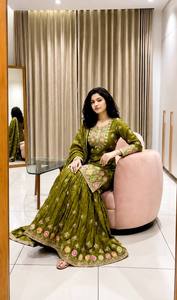Ensemble Salwar en soie brodée verte avec dupatta, longueur au sol, vêtements traditionnels indiens et pakistanais pour femmes, toutes saisons - Product Image 4