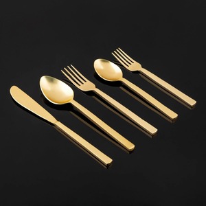 Cuillères en laiton vintage dorées, ustensiles métalliques, vaisselle élégante pour service de table - Product Image 4