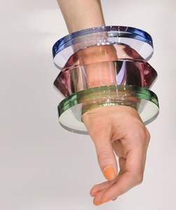 กำไลข้อมือเรซิ่นทำมือ ดีไซน์ประณีต เหมาะสำหรับแฟชั่นที่โดดเด่นและเรียบง่าย ระดับพรีเมียม โดย AFZA ENTERPRISES - Product Image 5