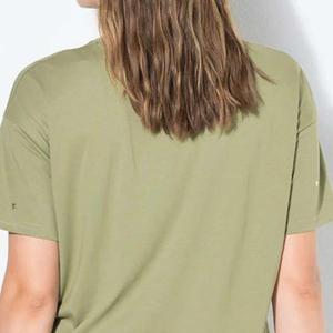 เสื้อยืดโอเวอร์ไซส์สีดำล้วนประดับคริสตัลสำหรับผู้หญิง ทรงหลวม ผ้าฝ้าย 100% แฟชั่นสตรีทแวร์ลำลอง ขายส่ง - Product Image 3