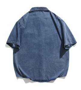 Camisa de mezclilla de manga corta para hombre, corte holgado, cuello vuelto, color liso con bolsillos, ropa informal de verano - Product Image 2