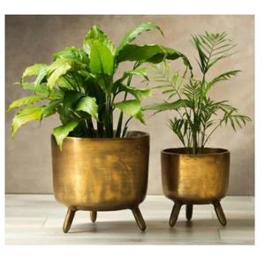 Ensemble de jardinières en métal doré de qualité supérieure avec support en fer noir |   Supports décoratifs pour plantes d'intérieur - Product Image 3