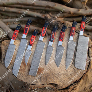 Juego de 8 cuchillos de chef profesionales de acero de Damasco con mango de madera, hojas martilladas hechas a mano, ecológicas y ambidiestras - Product Image 4