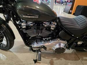 Moto Softail FXBB - Street Bob de haute performance, nouvelle moto cruiser - Product Image 3