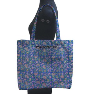 Sac à bandoulière carré en coton fait à la main pour femmes sac fourre-tout imprimé style indien fait à la main pour boutique - Product Image 1