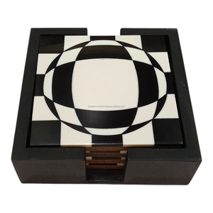 Ensemble de 4 dessous-de-verre en résine moderne avec motif de ballon de football, avec support, pour thé, café, avec logo personnalisé, haute qualité - Product Image 1