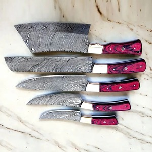 Couteau de cuisine et couteau d'extérieur faits à la main en acier Damas avec manche en bois - Product Image 1