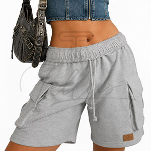 Shorts de sport pour femmes en molleton épais de coton, fabriqués au Pakistan, vente en gros - Product Image 3