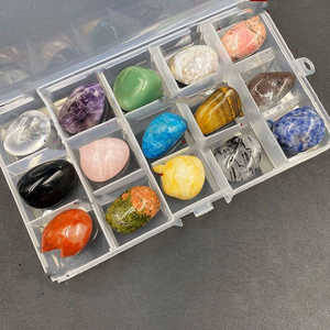 Piedra de Cristal Natural en Bruto y Cubo, Tema Amor, Decoración del Hogar, Producto Premium, Colección Impresa en Letterpress - Product Image 3