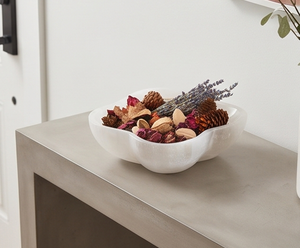Bol décoratif en résine blanche brillante, fait main, finition brillante, centre de table élégant, accent de table raffiné pour la maison, la cuisine, le salon - Product Image 6