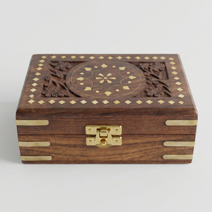 Boîte de rangement décorative en bois de sheesham naturel, organisateur de bijoux en bois fait main avec finition lisse pour la décoration de la maison et la dressing - Product Image 3