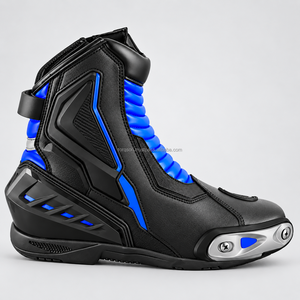 Botas de motociclista personalizadas, hechas a medida para motociclistas, con construcción duradera, ajuste cómodo, cierre seguro, agarre fuerte y uso prolongado. - Product Image 3