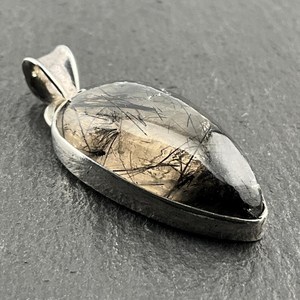 จี้รูปหยดน้ำทำจากควอตซ์รูทิเลเต็ดวินเทจประดับเงินแท้ สร้อยคอทำมือจากหินธรรมชาติ ของขวัญสุดหรูสำหรับผู้หญิง - Product Image 4