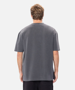 Camiseta de Hombre de Algodón Tejido de Alta Calidad OEM, Corte Holgado, Color Gris Oscuro, Estilo Urbano, con Estampado Personalizado en la Parte Delantera - Product Image 2