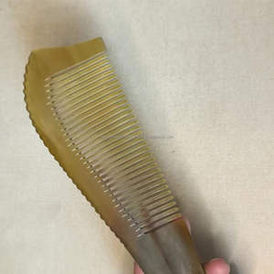Peine de Cuerno de Buey Auténtico para el Crecimiento del Cabello, Hecho a Mano por Tayyab Handicraft - Product Image 4
